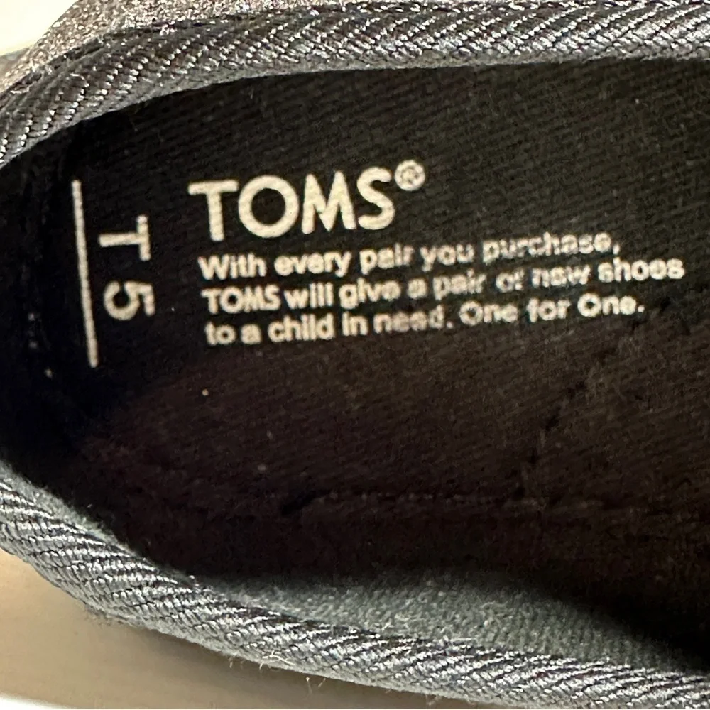 Toms Irid Glimmer Slip On Glitter In Black SZ US T5
